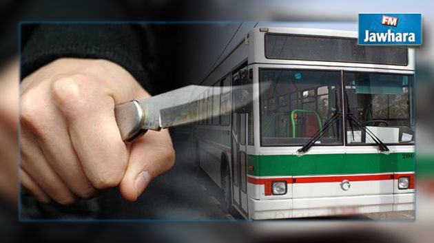  بعد أن هشموا بلور سيارته : رجل يلاحق تلاميذ داخل حافلة ويشهر سكينا