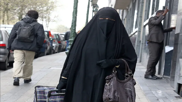 البرلمان البرتغالي يقرّ حظر ارتداء النقاب في الأماكن العامة