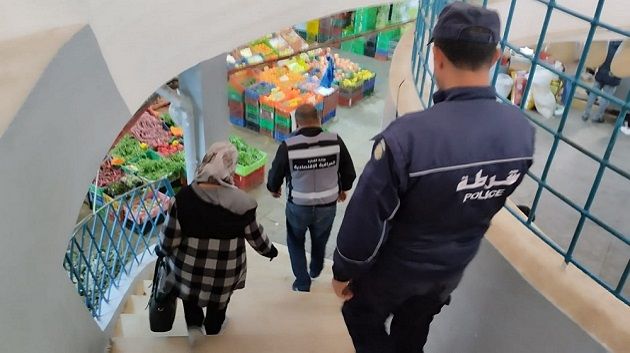 حجز أكثر من 7.6 طن من المواد الغذائية الفاسدة وغير الصالحة للإستهلاك 