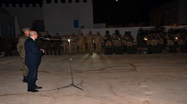 وزير الدفاع يؤدّي زيارة إلى عدد من الوحدات العسكرية بمدنين وتطاوين