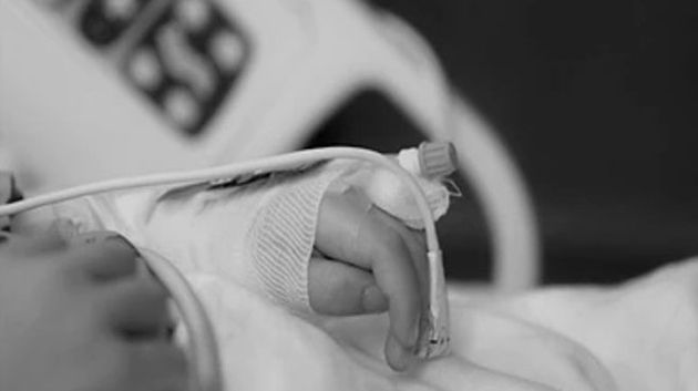 والد الطفل عمر المؤدب: 'أجلنا موعد الدفن بطلب من المواطنين.. وأنا مسامح'