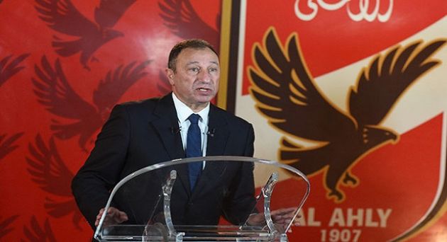 محمود الخطيب يواصل قيادة الأهلي المصري