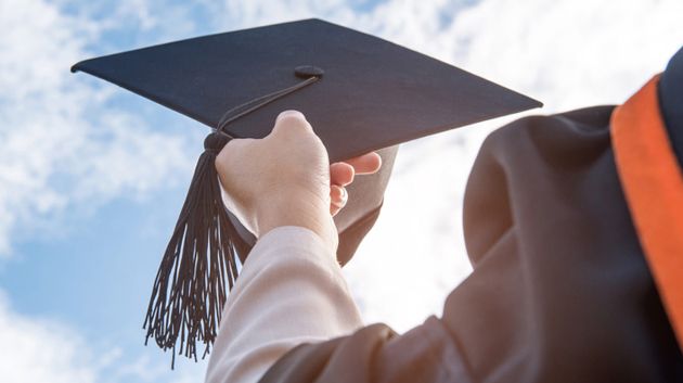 التمديد بصفة استثنائية في آجال مطالب المنح الجامعية