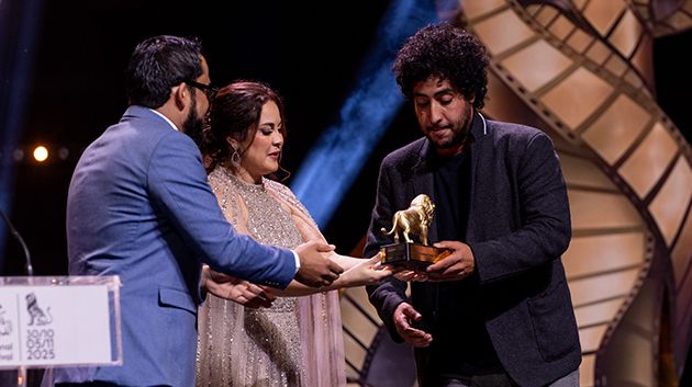 محمد أمين حمزاوي يفوز بجائزة أحسن دور رجالي في مهرجان وهران للفيلم العربي