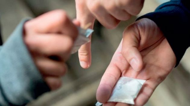 8 سنوات سجنا ضدّ فتاة بتهمة ترويج المخدرات بالوسط المدرسي 