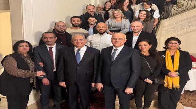 الفرجاني يبحث مع كفاءات طبية تونسية في مرسيليا جملة من المقترحات تتعلق أساسا بتيسير ممارستهم جزئيا بتونس