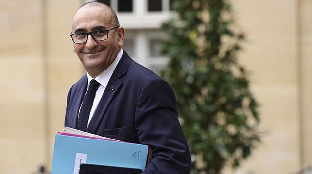 وزير الداخلية الفرنسي يؤيد فحوى مشروع قانون جديد يتعلق بالمهاجرين