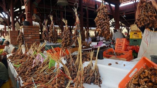 خيمة بشارع الحبيب بورقيبة بالعاصمة لترويج التمور بأسعار تفاضلية