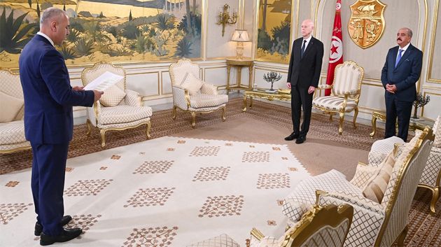 رئيس الجمهورية يُشرف على موكب تسلّم أوراق اعتماد سفراء أجانب جُدد بتونس