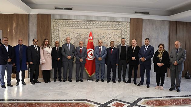في زيارة رسمية: وفد برلماني جزائري يحلّ بتونس