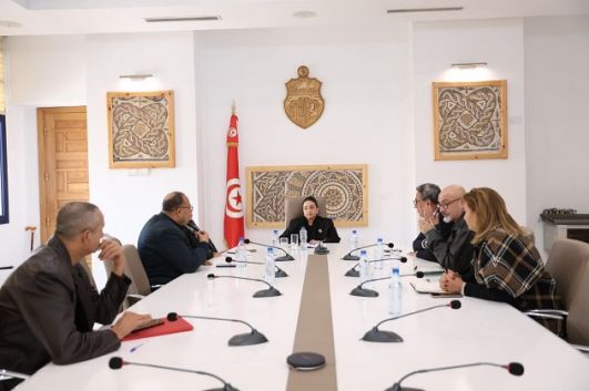 وزيرة الثقافة تشرف على جلسة عمل لمتابعة أيام قرطاج المسرحية والاستعدادات لأيام قرطاج السينمائية