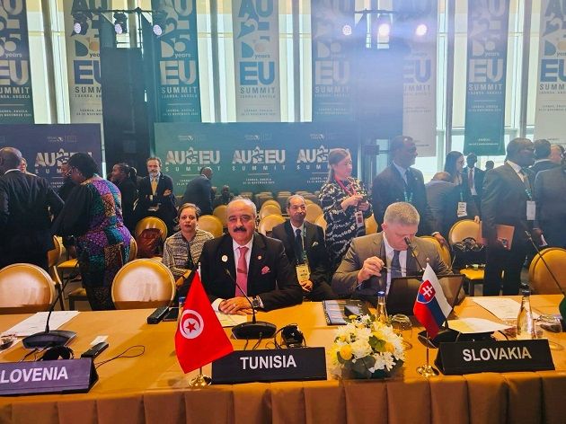 وزير الخارجية يجري عددا من اللقاءات في افتتاح أشغال القمة الافريقية الأوروبية 