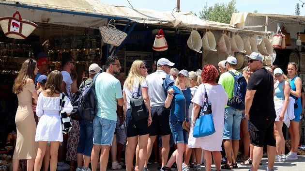 أكثر من 10 ملايين سائح زاروا تونس منذ بداية السنة