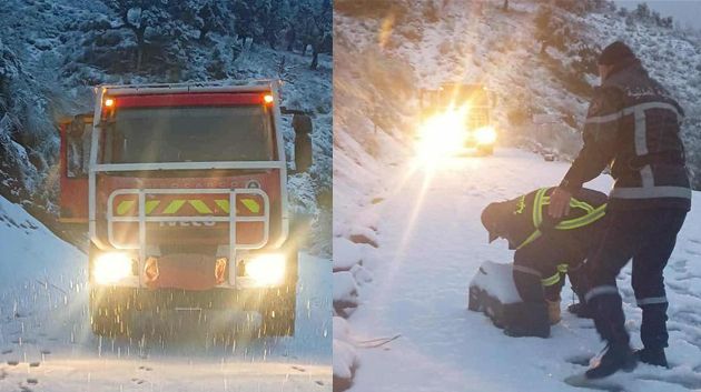 الجزائر: إنقاذ 14 شخصا علقوا في الثلوج