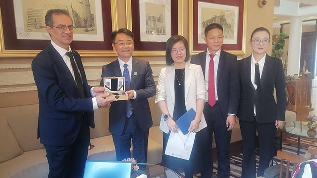 وزير الفلاحة يقترح إطلاق إعلان دولي حول النخيل والتمور