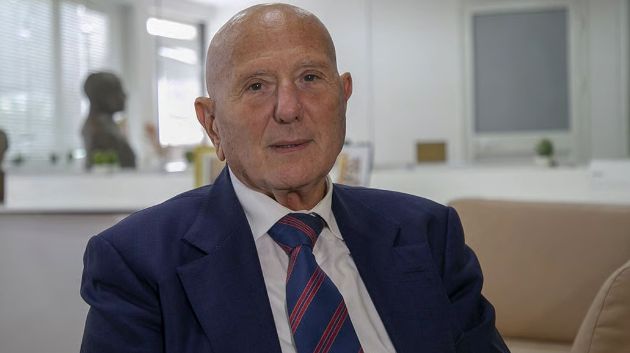 إيقاف أحمد نجيب الشابي