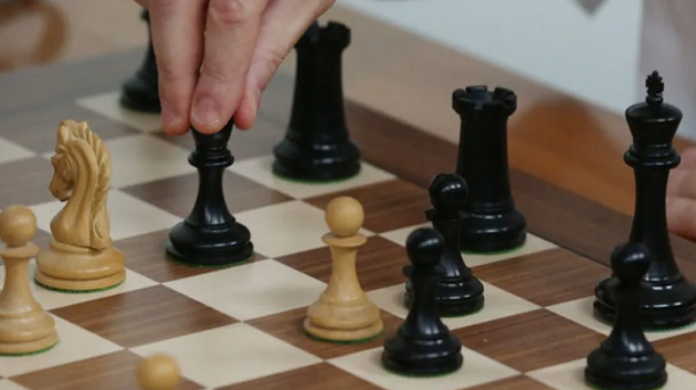 طفل الـ3 سنوات يدخل تاريخ 'الشطرنج'