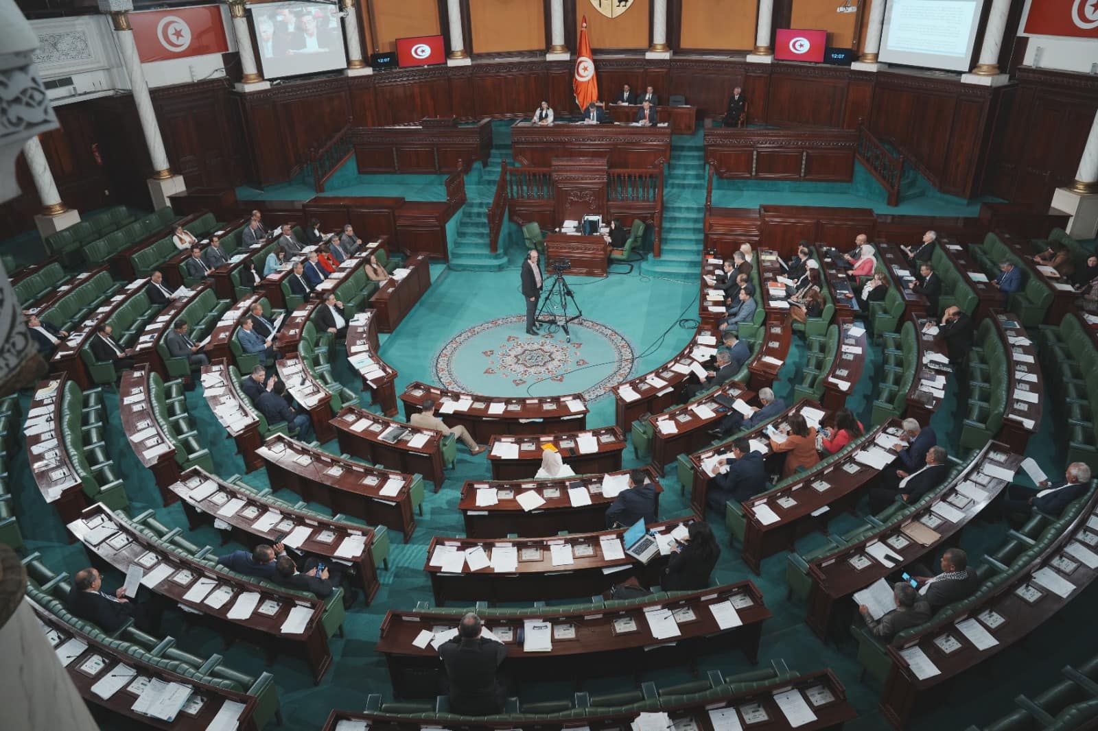 رئيس لجنة المالية بالمجلس الوطني للجهات والأقاليم: أغلب النقاط الخلافية بخصوص مشروع قانون المالية 2026 قد تم حسمها صلب اللجنة المشتركة