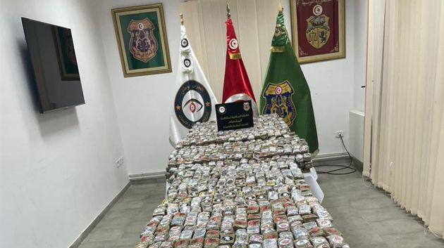 الإطاحة بوفاق إجرامي دُولي مُختصّ في تهريب وترويج الموادّ المُخدّرة