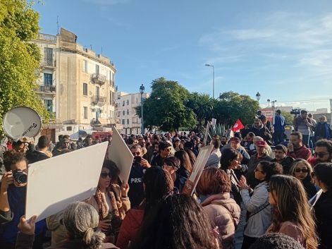 مسيرة للمطالبة بإطلاق سراح المساجين في قضية