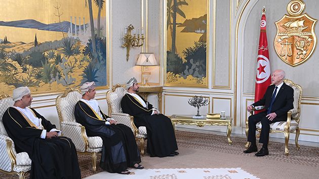 التعاون الثنائي محور لقاء رئيس الجمهوريّة بوزير التجارة والصناعة بسلطنة عمان