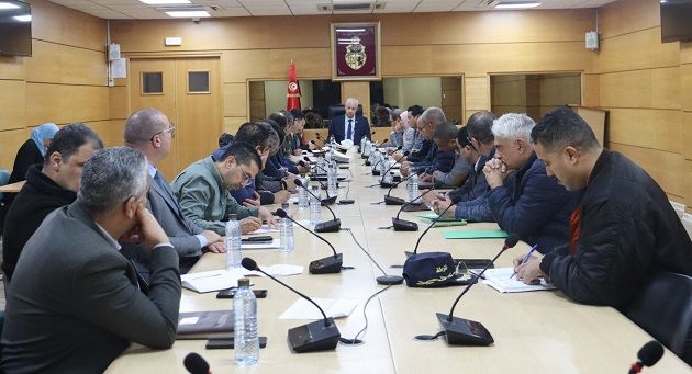 فحوى اجتماع باشراف وزير التجارة حول مسألة تزويد السوق بقوارير الغاز المنزلي