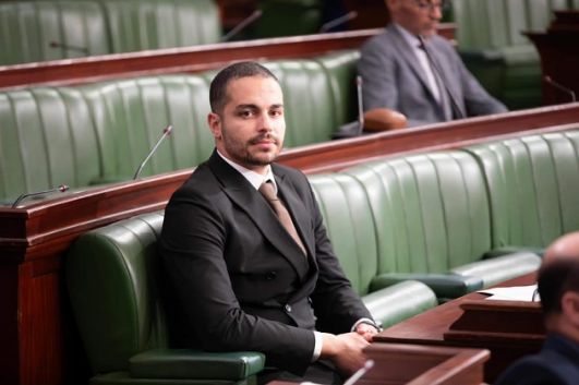 النائب حسام مزالي يوضح بخصوص المسألة الخلافية المتعلقة بتوريد اللاقطات الشمسية