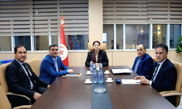 وزيرة العدل تشرف على جلسة عمل حول التحول الرقمي