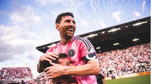 ميسي يُتوّج بجائزة أفضل لاعب في الدوري الأمريكي لسنة 2025