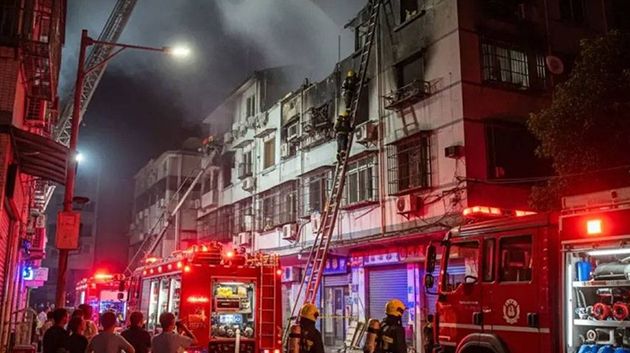 الصين: وفاة 12 شخصاً في حريق بمبنى سكني