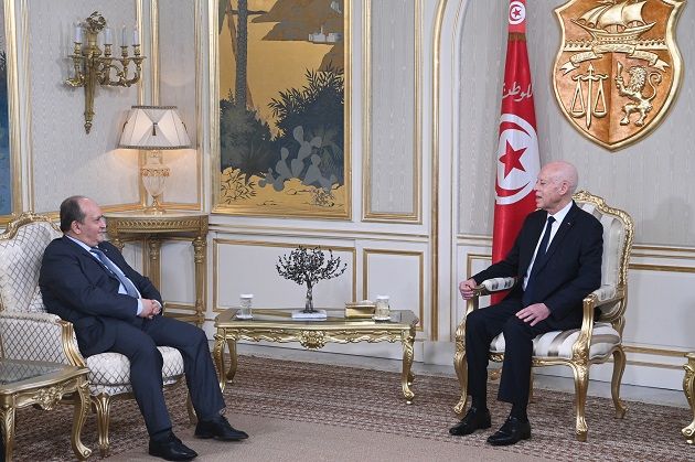 فحوى لقاء رئيس الجمهورية بالوزير الأول الجزائري (فيديو)