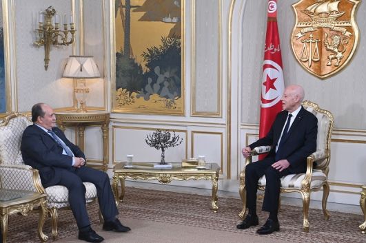 فحوى لقاء رئيس الجمهورية بالوزير الأول الجزائري (فيديو)