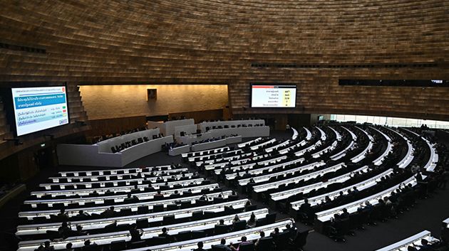 تايلند تحلّ البرلمان تمهيداً للإنتخابات