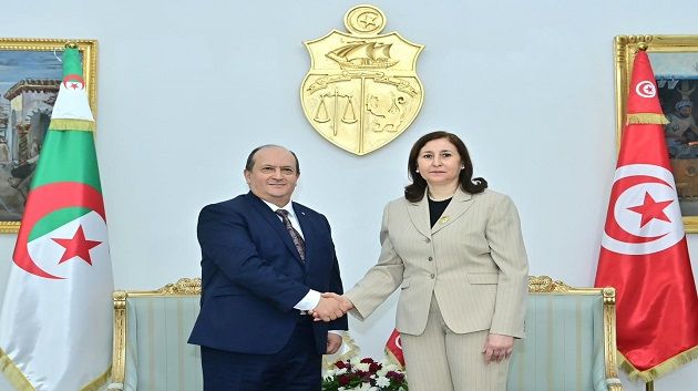 تونس والجزائر توقّعان 25 اتفاقية تعاون