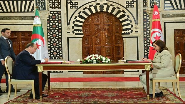 تونس والجزائر توقّعان 25 اتفاقية تعاون