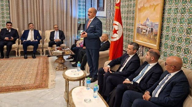 وزير الخارجية يلتقي عددا من أفراد الجالية التونسية المقيمة بالسعودية