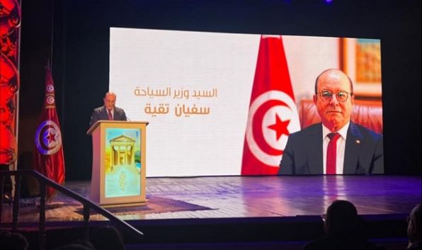وزير السياحة: تونس تتجاوز لأول مرّة عتبة 11 مليون سائح 