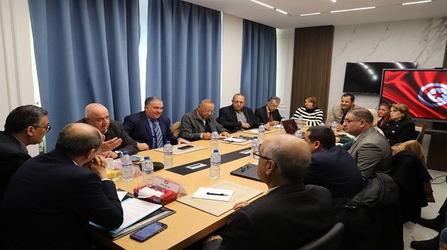 جلسة عمل مُشتركة بين وزارتي السياحة والفلاحة حول تثمين وترويج زيت الزيتون التونسي