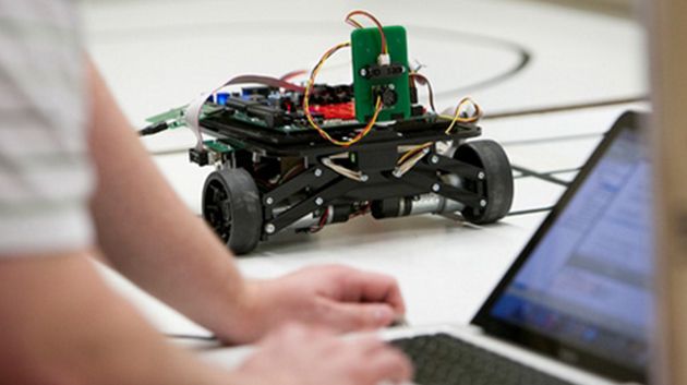 بمشاركة 157 شابّا وشابّة: انطلاق فعاليات مهرجان الروبوتيك بتطاوين