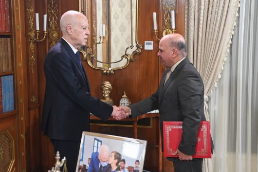 سعيّد لوزير النقل: تأخّر إقلاع الطائرات وصل إلى 5 أيّام