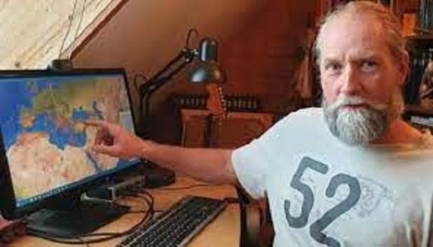 عالم الزلازل الهولندي يحذر من زلزال محتمل بداية 2026