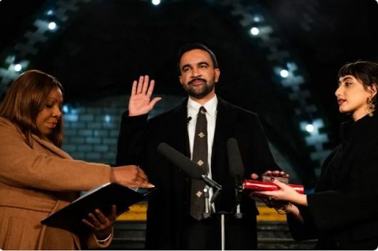 ممداني يؤدي اليمين على المصحف في نيويورك