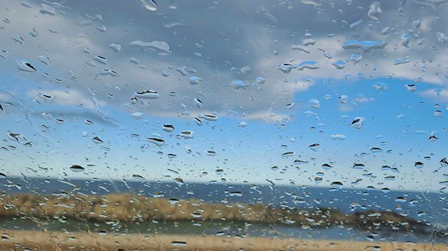 اليوم: أمطار متفرّقة ومحليّاً رعدية