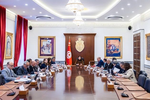 مجلس وزاري مضيّق.. جملة من القرارات لتطوير منظومة النقل العمومي