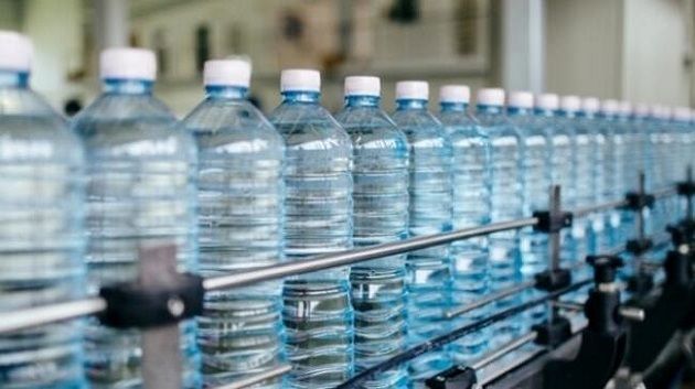 الكشف عن حجم الاستهلاك الوطني للمياه المعلبة في تونس 