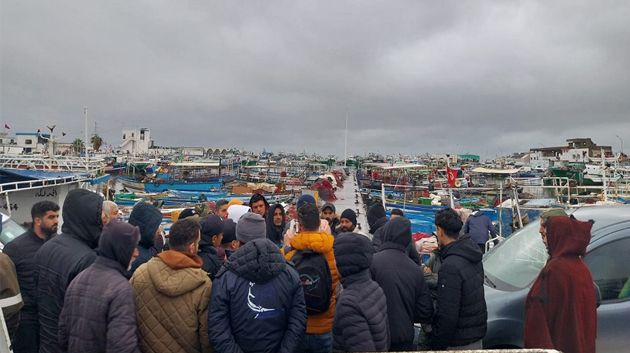 طبلبة :فقدان الاتصال بـ 4 بحّارة‎