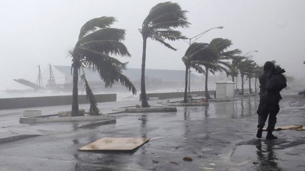 اليوم: رياح قوية تتجاوز 100 كلم/س مع أمطار غزيرة