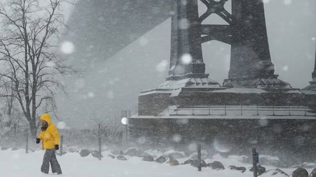 عاصفة شتوية شديدة تضرب أمريكا.. وأكثر من 800 ألف متضرّر دون كهرباء