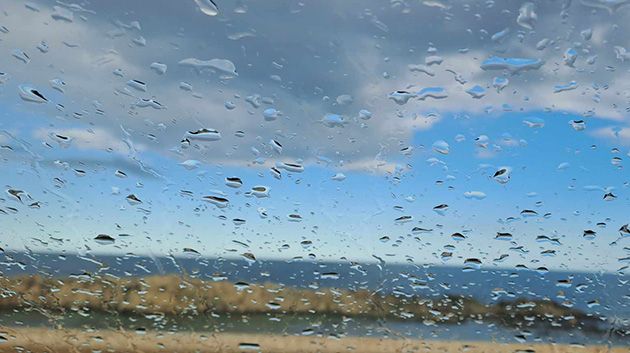 اليوم: الحرارة في ارتفاع طفيف مع أمطار متفرقة