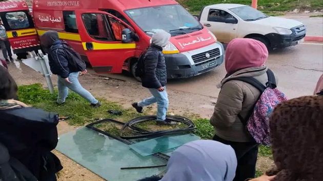 منزل تميم: سقوط تلاميذ من حافلة نقل مدرسي بعد تهشّم بلورها